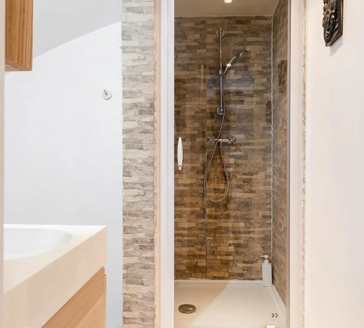 Avenue De Mars 2br